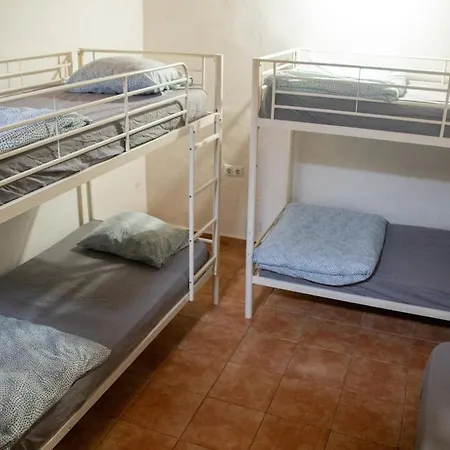 Casa Cueva Mansos بيت للعطل