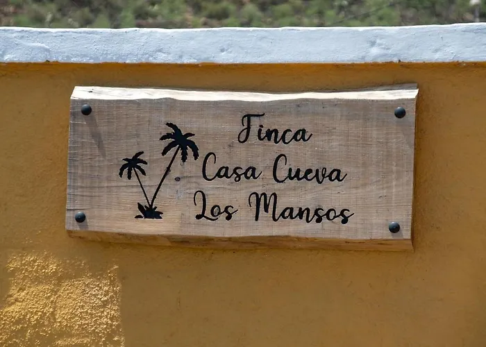 בית נופש Casa Cueva Mansos