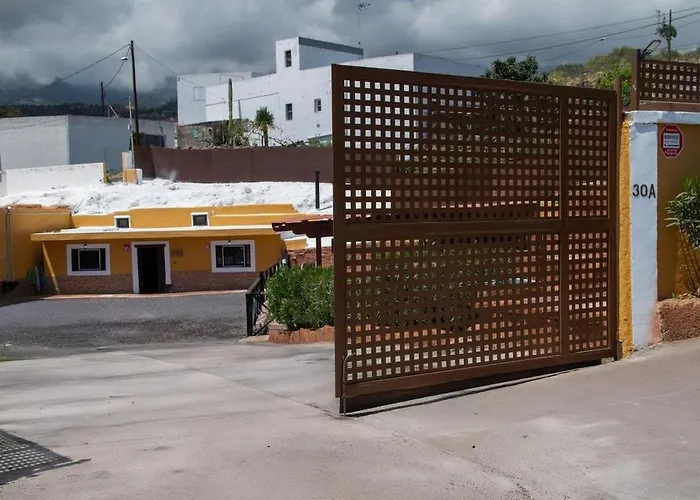 Casa Cueva Mansos Holiday home *