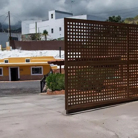 Casa Cueva Mansos Ferienhaus *